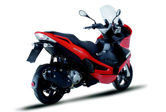 EICMA 2008: Gilera Nexus 125 i.e.